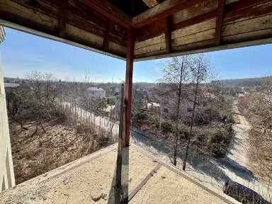 Продаж 5-х поверхового будинку с. Волиця 10 км. до Львова