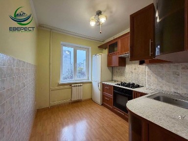 Продаж 2к квартири 49 кв. м на вул. Захисників України • ID 33753159