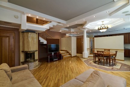 Довготермінова оренда квартири Андріївський узвіз, 1-А