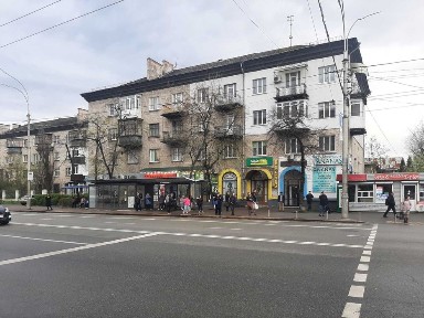 Оренда Зупинковий комплекс, метро Дарниця, вул. Будівельників43 (14м²)