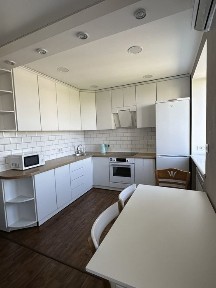 Сучасна двокімнатна квартира в Центрі міста