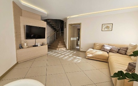 Позняки. Григоренко, 22/20. Квартира 182кв. м. з якісним ремонтом!