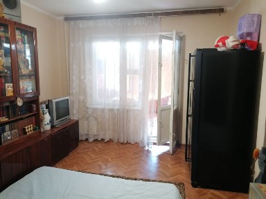 Продаж 4к квартири Ревуцького 7 Дарницький район.