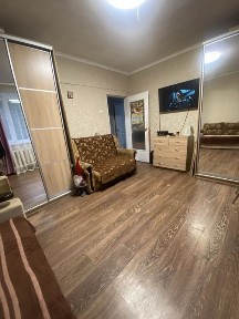 Продаж в селі Трушки частини будинку з окремим входом