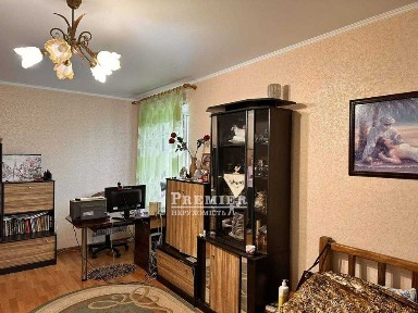 Продам 2-кімнатну квартиру на Марсельській