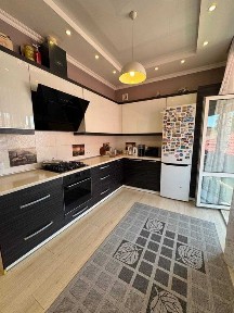 2-х кімнатна квартира з ремонтом біля моря, газ