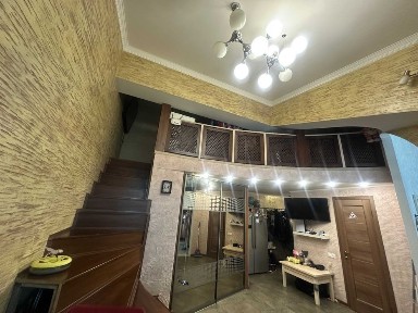 Предлагается к продаже двухуровневая квартира с Молодежное