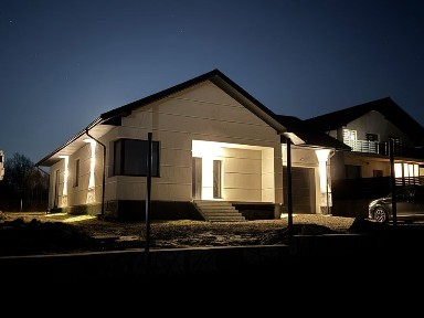 Новий якісний будинок з ремонтом, 500м (5хв пішки) до центру міста