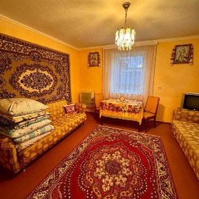 Продається велике домогосп. в центрі с. Нижнів, 25км до Франківська