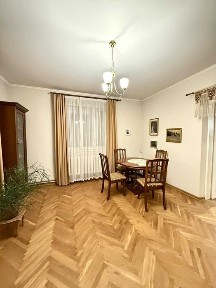 Продам будинок Винники в супер локації (озеро, костел)