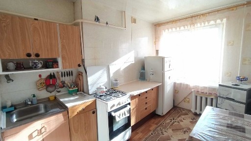 Продам 2 ком квартиру Кр. Камень, Парус, Коммунар Днепр реальная срочно