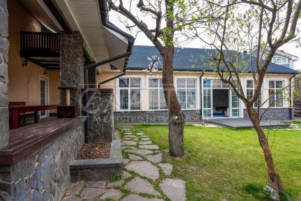 Оренда / Будинок / 220 м2 / Дарницький район / вул. Садова