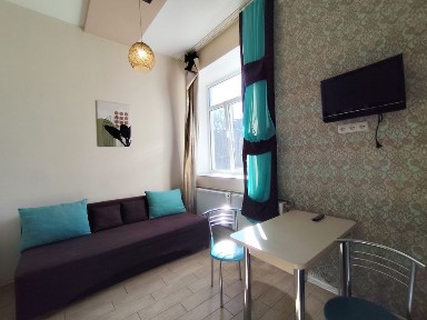 Подобово /погодинно свою квартиру біля метро в Індустріальному районі