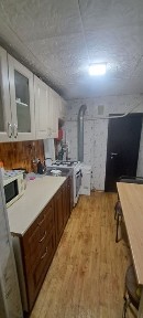 Продам 1/2 будинку.