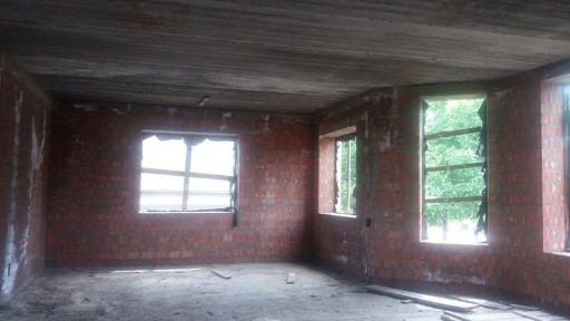 Будинок 10 хв. від Одеси, з красної цегли