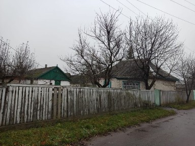 Продам будинок в с. Погреби