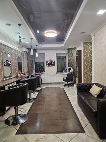 Сдам место парикмахеру в салоне на <a href='/newbuilding/4870/view/zk-vilamsa'>Вильямса</a> 56 а
