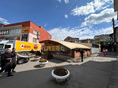 Оренда фасадної будівлі Б. Хмельницького