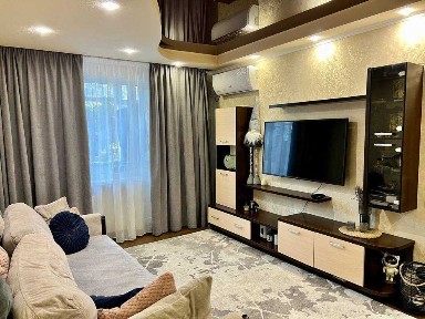 Продам 3-х комнатную квартиру район 