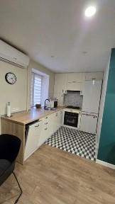 Продам 2-к квартиру с ремонтом Центральный район, пр. Б. Хмельницкого