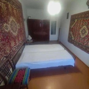 Небесної сотні 120 поряд зупинка