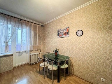 2-кімнатна квартира з ремонтом у ЖК Брест-Літовський, Чайки