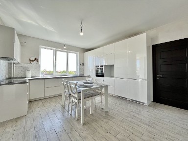 Крюківщина, Вишнева 17