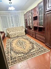 Здається 3 кімнатна «чешка», Ентузіастів