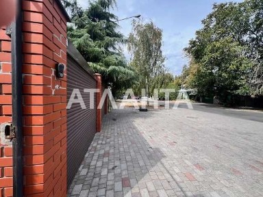 Сдаётся дом в районе пл. Толбухина под бизнес