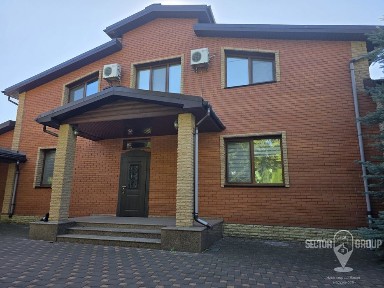 Маєток у лісі. Район Бутенко.