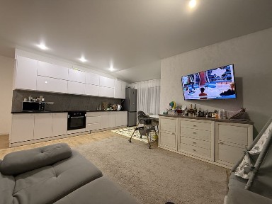 Продаж нового будинку з ремонтом ( з документами)