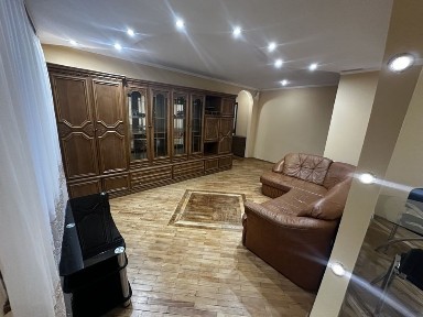 Від власника ! Здам 3 кімнатну квартиру.