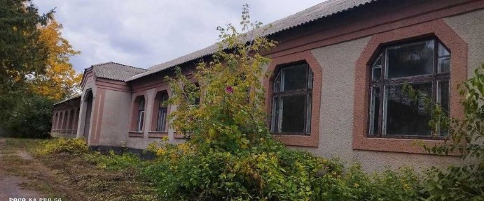 Адміністративна будівля - с-ще Драбів, Черкаська обл.