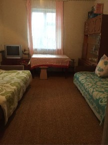 Здаю частину будину 2 кімнати.