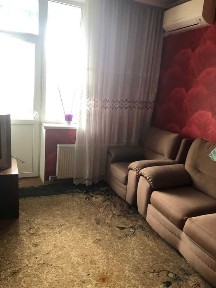 Продам 2 комн. к-ру в п. Эсхар, центр