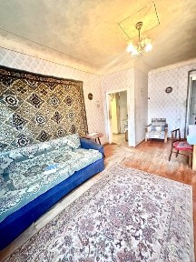 Продам Сталинку метро Уневерситет ул. Алчевских 2/5