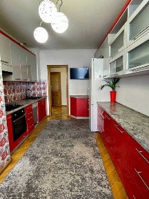 Продаж просторової 3-кімнатної квартири в новобудові - вул. Лінкольна