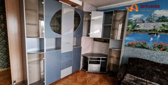 Продаж 4 - кімнатна квартира в центральній частині міста вул. Пулюя