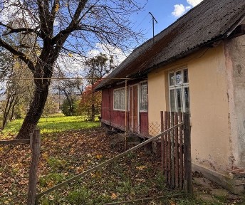 Продам будинок з ділянкою м. Хирів Посада