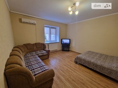 Здам подобово 1к квартиру на вул. Кравчука 11Б, кв. 116 • ID 32984776