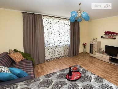 Здам подобово 1к квартиру на бул. Свободи 6/4, кв. 200 • ID 32832138