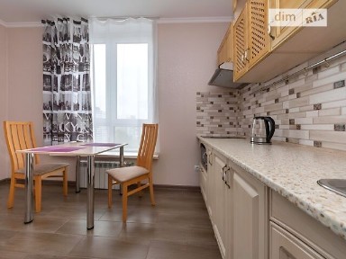 Здам подобово 1к квартиру на вул. Вірменська 6 • ID 32755580