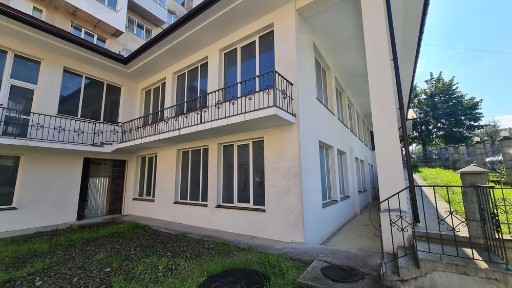 Новозбудоване нежитлове приміщення Центр Трускавця вул. Івасюка