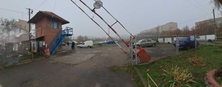 Будівлі з інфраструктурою, площею 13,6 кв. м у м. Кривий Ріг