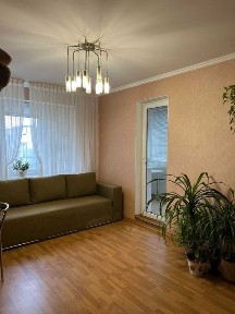 Продам 2-кімнатну квартиру з ремонтом | вул. Припортова