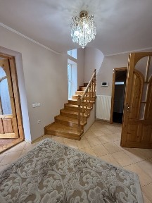 Оренда будинку. Початок Роші