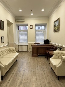 Київ, Печерський, Панаса Мирного 9