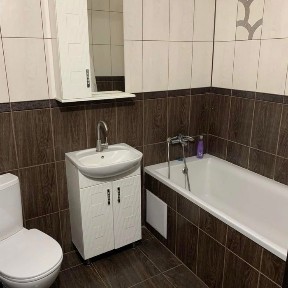 Левада поруч з Сільпо новобудова