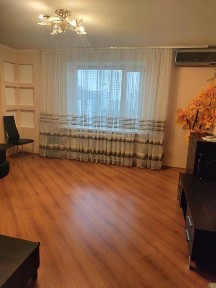 Продам 3 кімнатну квартиру пр Берестейський