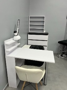 Сдам место мастера маникюра/бровиста/визажиста/лэшмейкера
